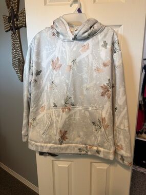 Light Gray Leaf Print Hoodie with Kangaroo Pocket